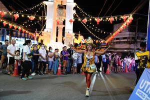 BIB: 1923
                            <button type="button" onclick="openModal(21897276)" class="btn btn-primary btn-sm float-right btn-popup" data-toggle="modal" data-target=".modal-high-quality">
                        <i class="fas fa-shopping-cart"></i> Add to Cart
                    </button>
                                            <button type="button" onclick="isThisMe(21897276, true)" class="btn btn-success btn-sm float-right btn-popup btn-isme hidden" data-toggle="tooltip" data-placement="bottom" title="นี่คือรูปของคุณใช่ไหม คลิกที่นี่เพื่อเอาเข้าอัลบั้ม">
                        <i class="fas fa-plus"></i> Add to album
                    </button>
                    <button type="button" onclick="isThisMe(21897276, false)" class="btn btn-warning btn-sm float-right btn-popup btn-isnotme hidden">
                        <i class="fas fa-ban"></i> Remove from album
                    </button>